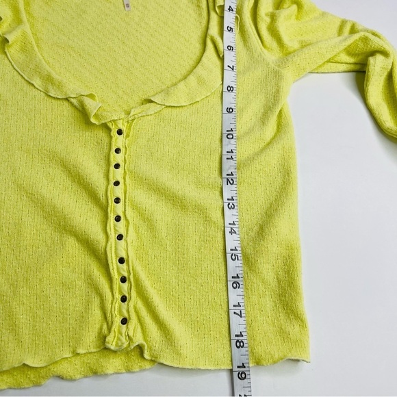 Free people deep v neck crop top ruffle button up lime green yellow size XS - Picture 5 of 8